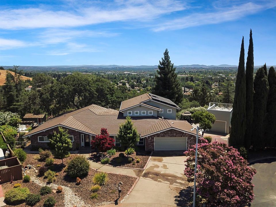 2nd image of 3225 Sunset Hill Ct