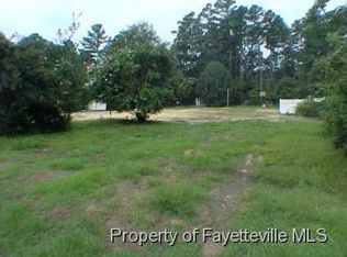 1916 Columbia Dr, Fayetteville, NC 28304