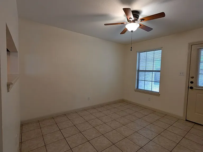 1134 Misty Acres Dr — Photo 21