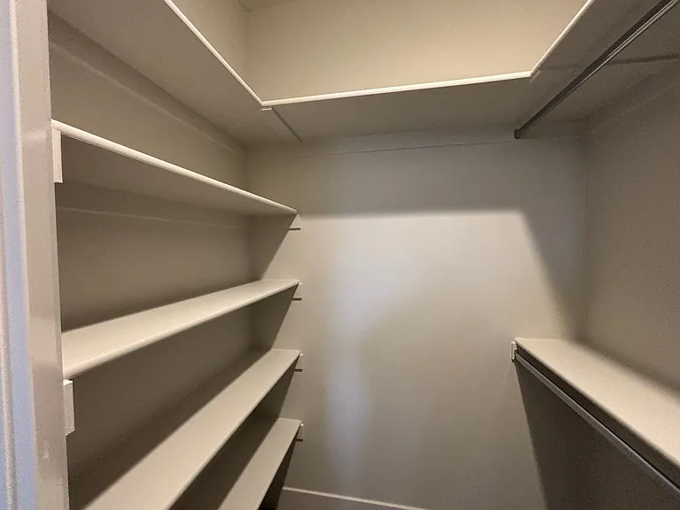 1085 S 4380 W — Photo 18