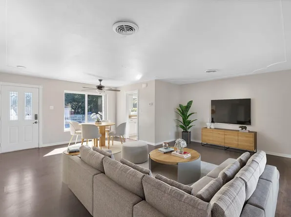 220 Argyle Ct, Mary Esther, FL 32569