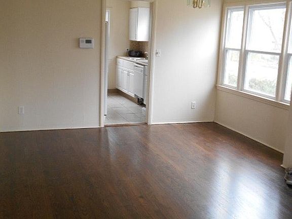 3rd image of 9801 Plymouth Ln
