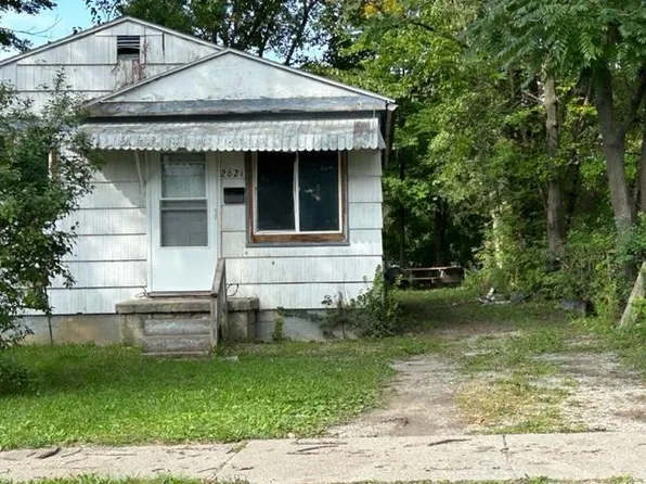 2621 Churchill Ave, Flint, MI 48506