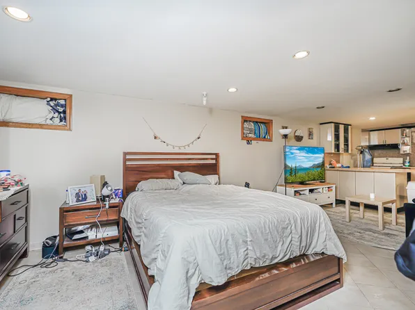 11 Bolivar Street image 16 of 20