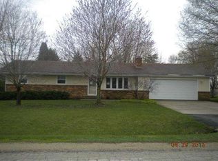 11905 Tresemer Rd, Roscoe, IL 61073