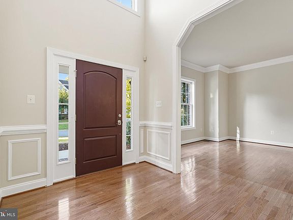 5th image of 7110 Granberry Way