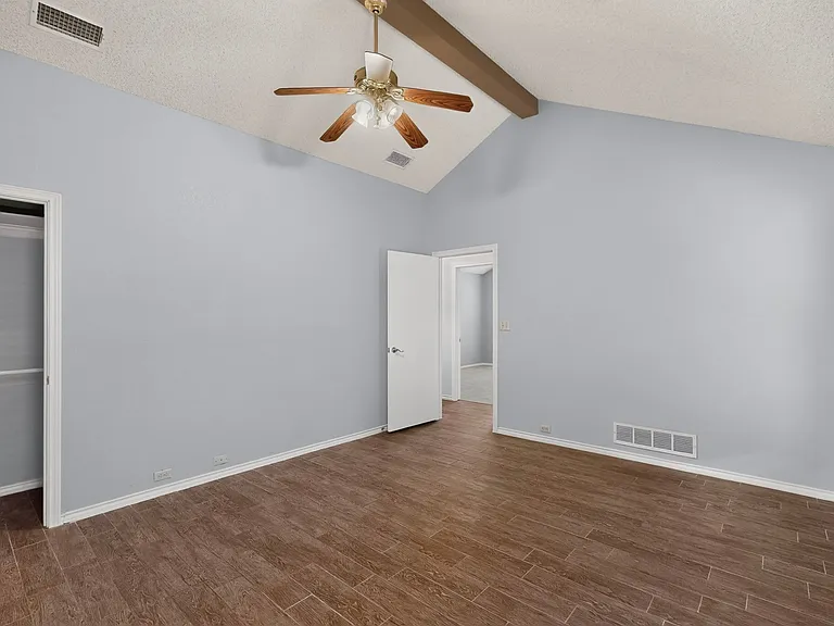 1207 Mistywood Ln — Photo 19