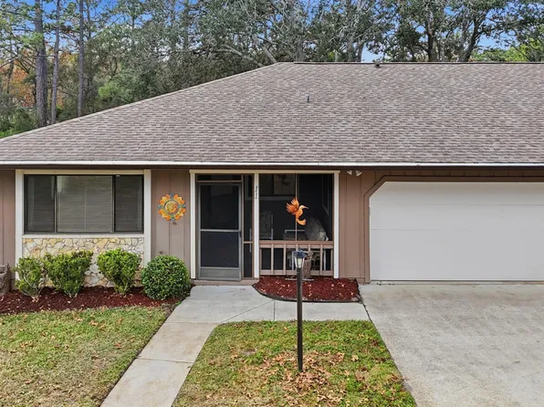 11 Lakepoint Cir, Port Orange, FL 32128