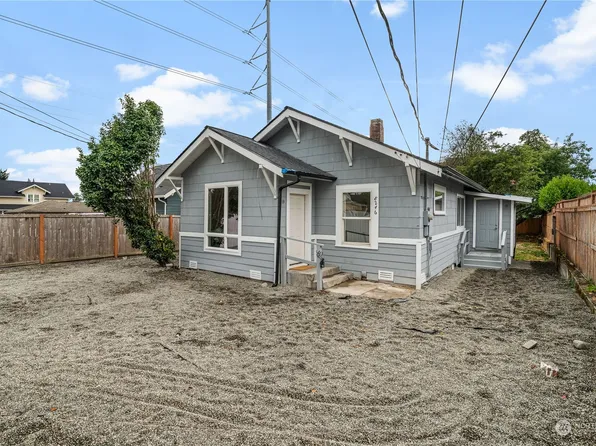 8246 S G Street, Tacoma, WA 98408