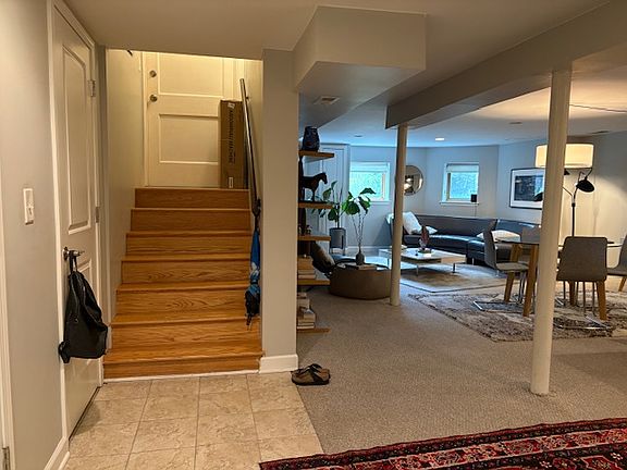5th image of 4950 N Wolcott Ave Unit G