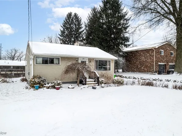 369 Franklin Ave, Barberton, OH 44203