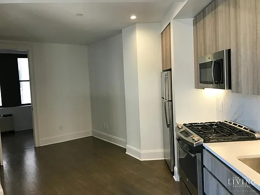 Rented by NY Living Solutions | media 14