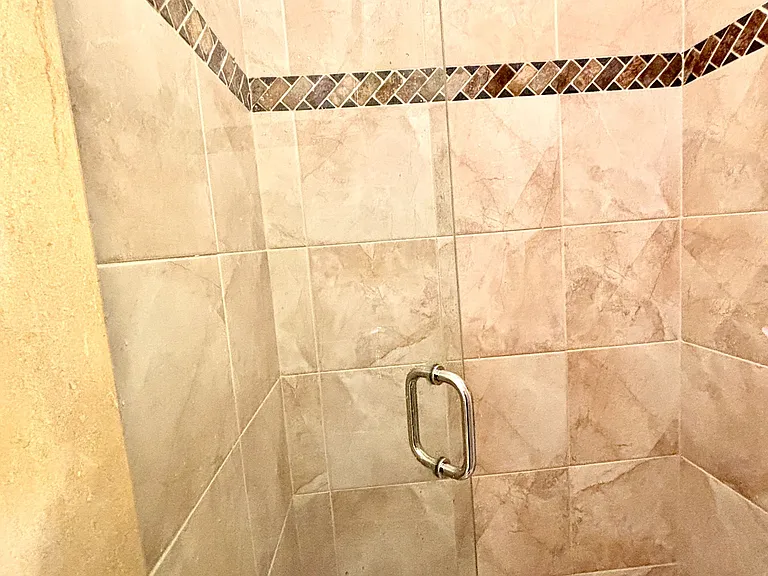 1221 Ashland Dr — Photo 20
