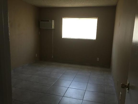 3rd image of 15236 Nordhoff St APT 203