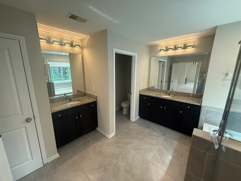 3931 Lake Breeze Dr — Photo 16