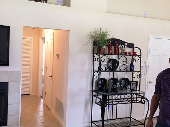 5th image of 469 Whittingham Pl