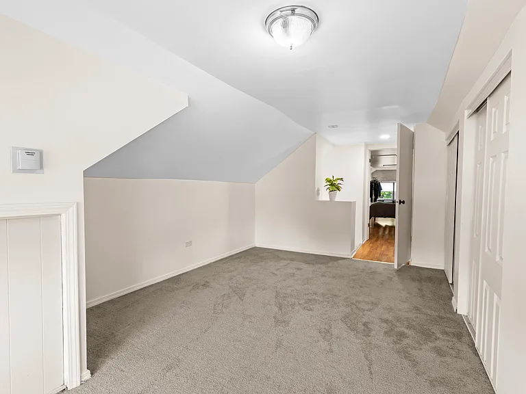 1447 Cuyler Ave — Photo 18