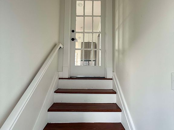 Upstairs Entryway