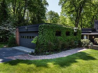 55 Druid Cir, Longmeadow, MA 01106