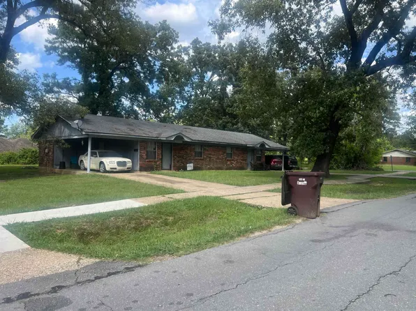 8th St, Crossett, AR 71635