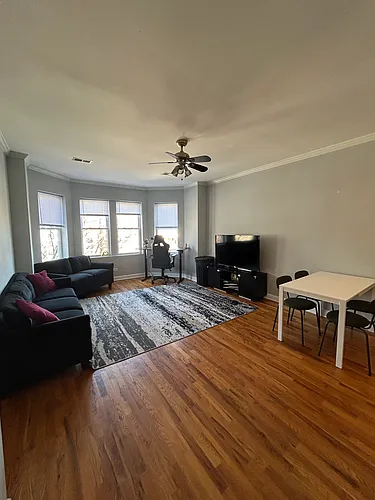 2253 W Rosemont Ave #3 Photo 1