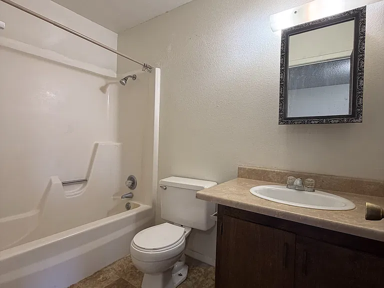 1101 Downey St #3 — Photo 8