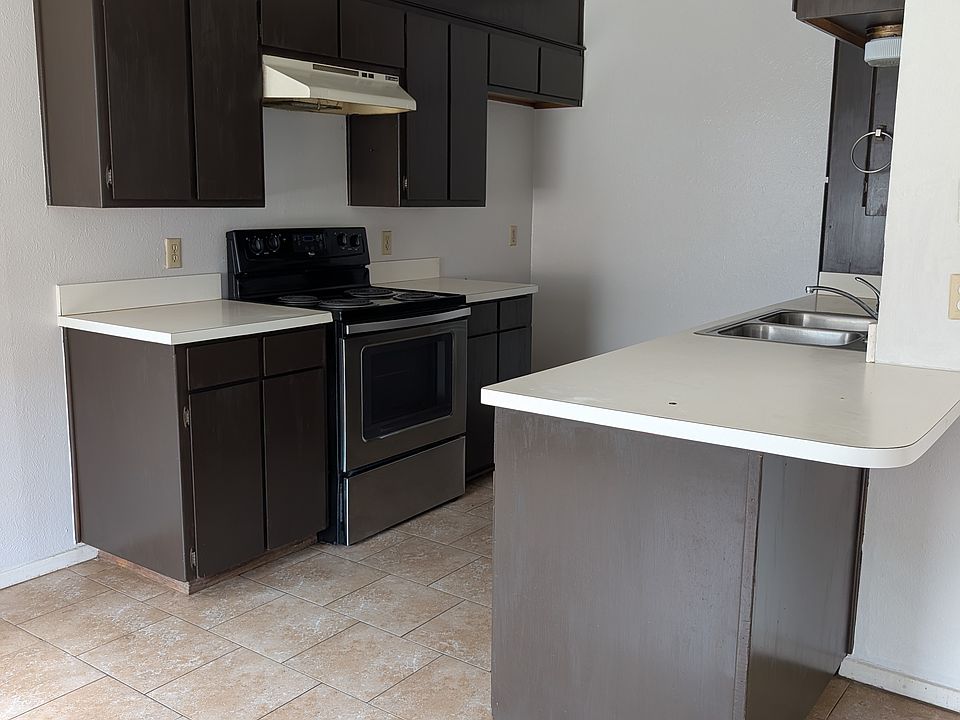 1st image of 3126 Matthews Dr #3126