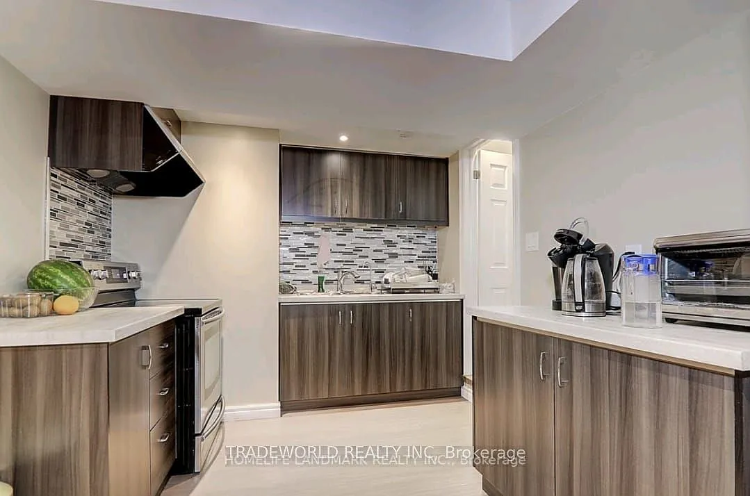 2 bed, $1,600 — Photo 2