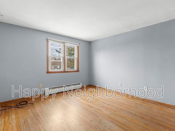 4th image of 16 Atkins St Unit 4