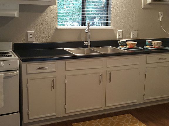 3rd image of 2311 S 5th St APT 108