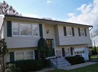 18 Marie Ln, Scotchtown Branch, NY 10941