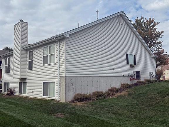 4th image of 1069 Saratoga Springs Ct