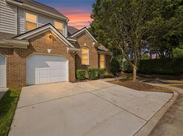 100 Bluff Ter, Newport News, VA 23602