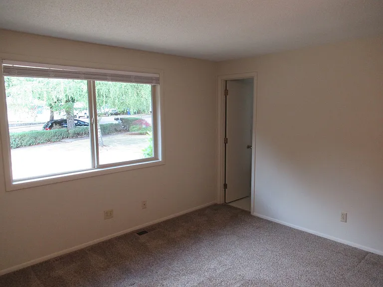 450 Lori Ave SE — Photo 27