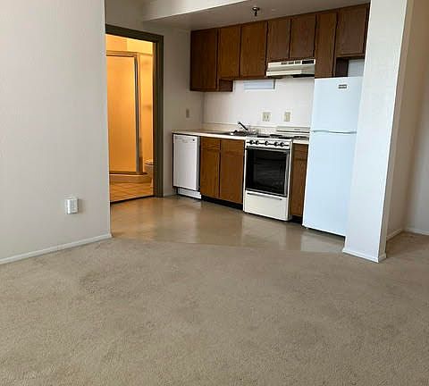 5th image of 501 W Franklin Ave APT 201