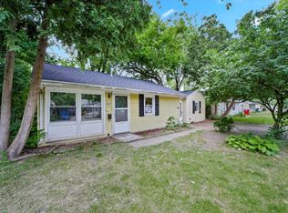 1307 Hedge Rd, Champaign, IL 61821