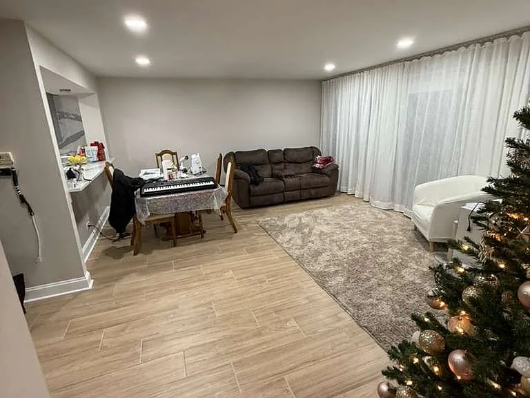 Family/dining room