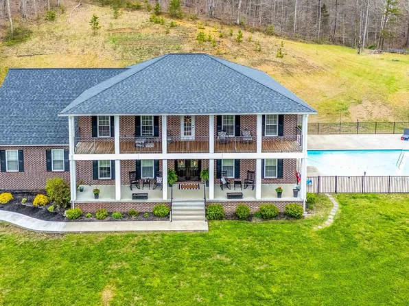240 Wolfpen Br, Grayson, KY 41143