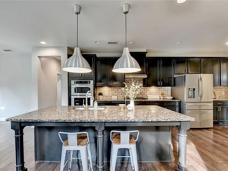 2540 Maple Ridge Ln — Photo 20