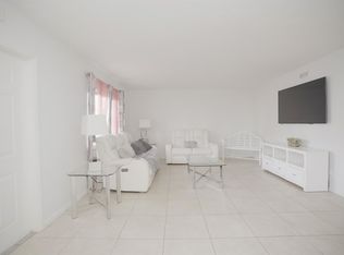 4635 Bayshore Dr #P7-1, Naples, FL 34112