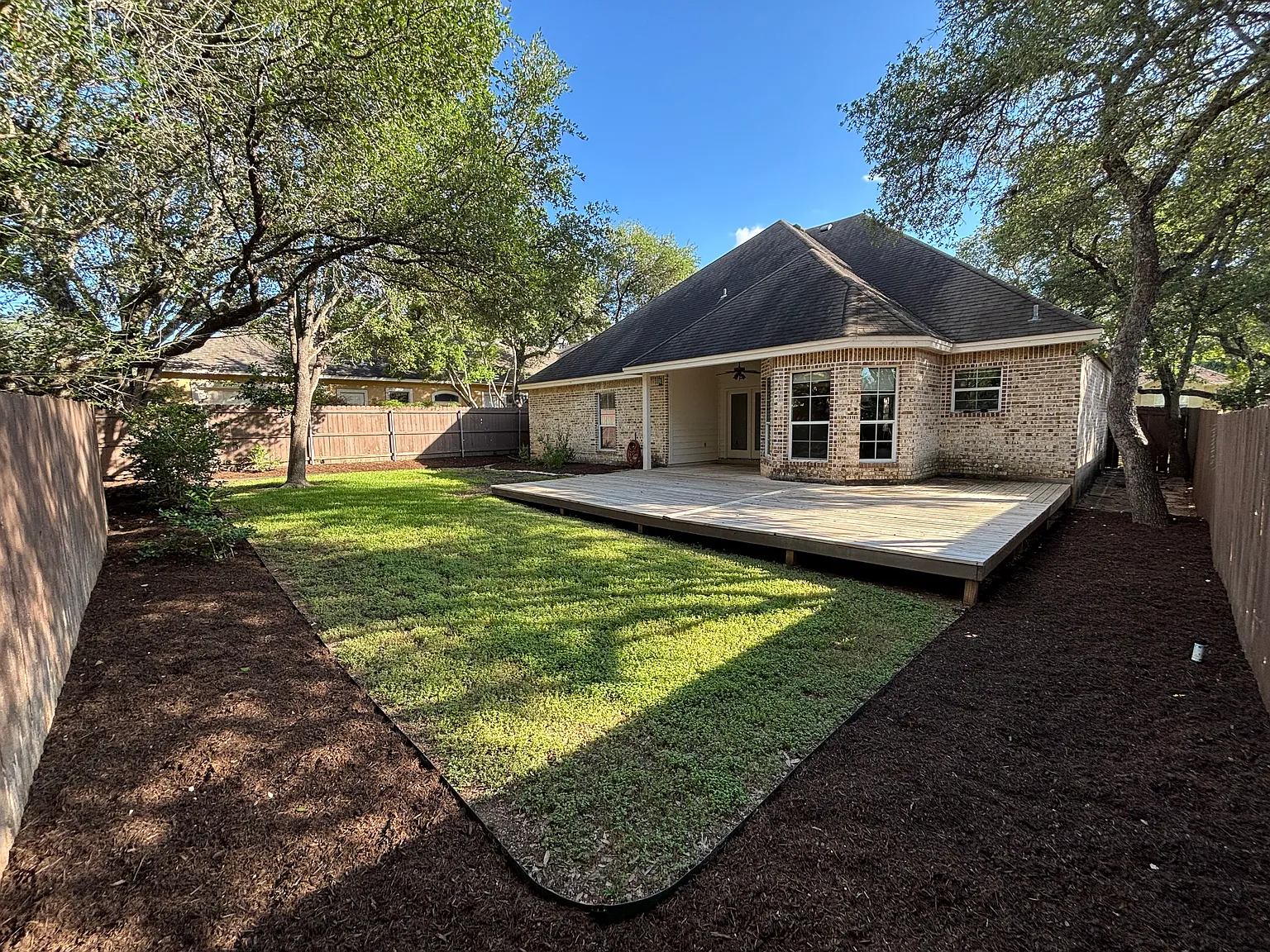 3 bed, 2187 sqft, $2,750 — Photo 2