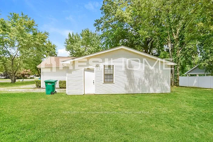 100 Vanderford Ln — Photo 12