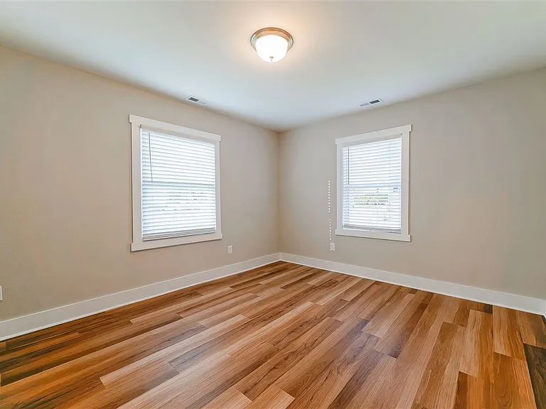 711 Sherrybrook Dr — Photo 8