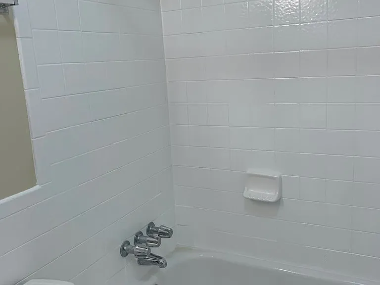 Irving Heights Apartments — Photo 78