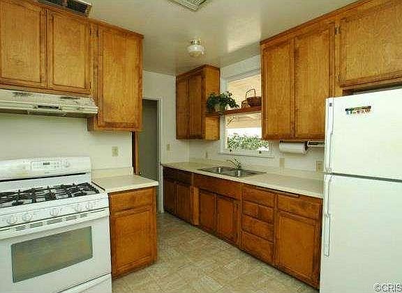 5th image of 11065 Yarmouth Ave