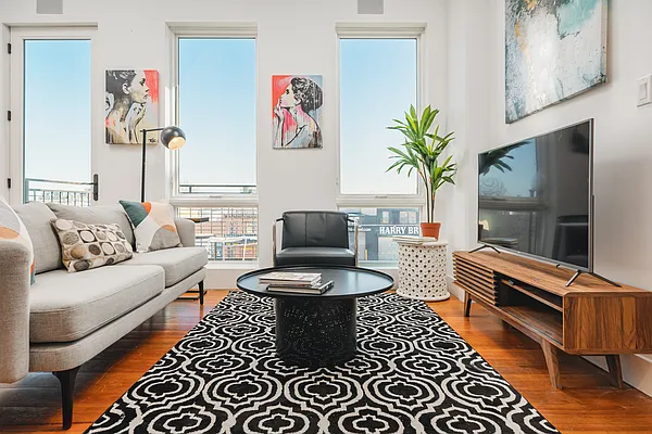 Rented by Nooklyn NYC LLC | media 13