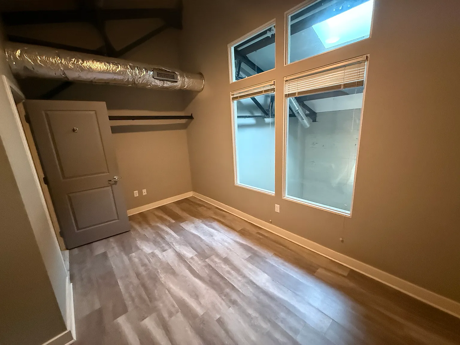 2 bed, 1700 sqft, $1,800 — Photo 3
