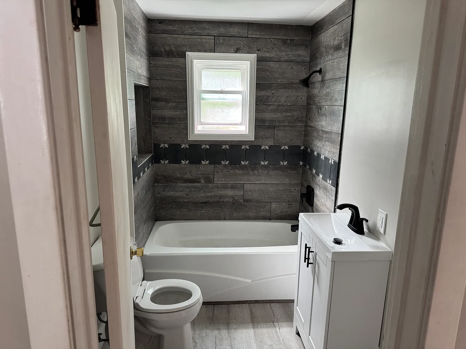 2 bed, 995 sqft, $1,650 — Photo 3