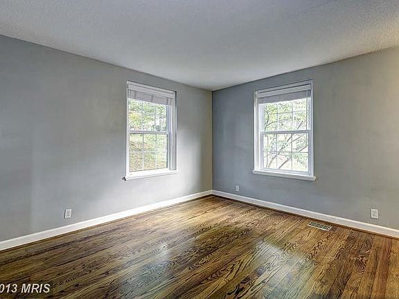 4th image of 4846 28th St S #B
