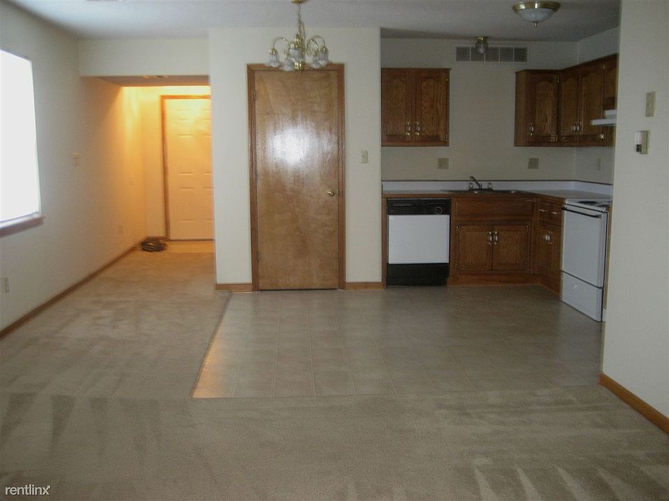 Jen Walnut - Tonys hse 037